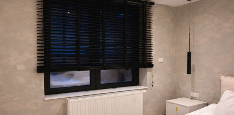 Store Vénitien – NOIR RAL9005